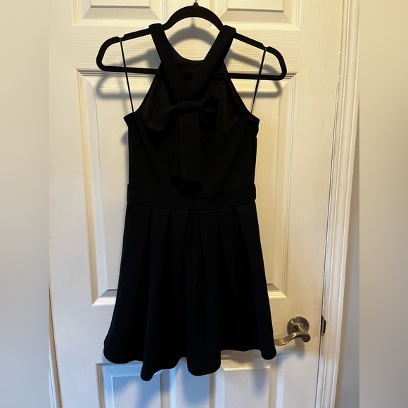 Formal dress - Picture 2 of 6